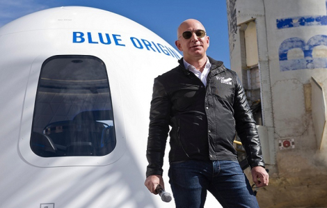 Công ty bay vũ trụ của Jeff Bezos bị nhân viên tố phân biệt giới tính