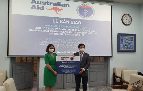 Việt Nam nhận thêm 300.000 liều vắc xin do Australia trao tặng