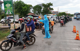 Thủ tướng yêu cầu các địa phương phối hợp đưa đón người dân về quê an toàn