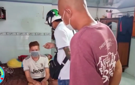 YouTuber hành hung một thanh niên vì xúc phạm ca sĩ Phi Nhung