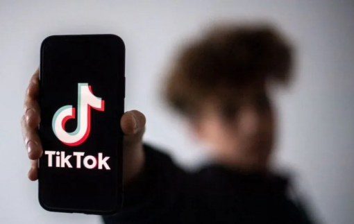 Rúng động với trào lưu hành hung giáo viên trên TikTok