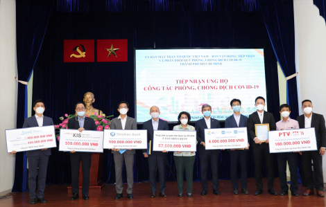 TPHCM tiếp nhận trang thiết bị y tế ủng hộ từ cộng đồng Hàn Quốc tại Việt Nam