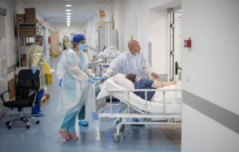 Thuốc chống đông liều cao ngăn ngừa đông máu ở bệnh nhân COVID-19 vừa phải