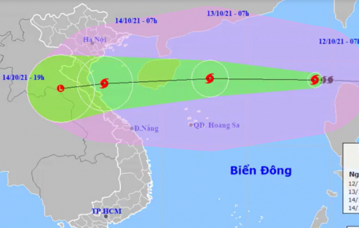 Bão số 8 đang hướng tới vùng biển miền Trung với tốc độ 25-30 km/g