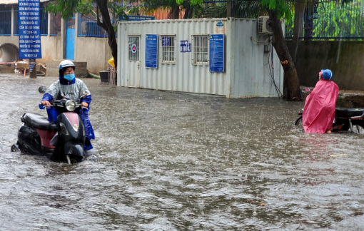 Đêm nay, ngày mai mưa lớn trên diện rộng khu vực TPHCM
