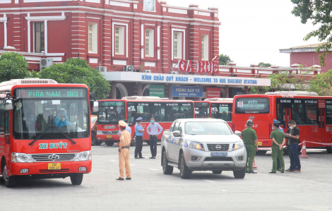 Cận cảnh 600 công dân đi tàu lửa về đến Huế an toàn