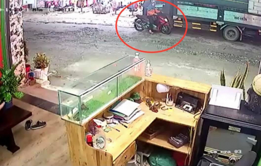 Bình Dương: Quên khoá cửa xe, bị trộm hơn 300 triệu đồng