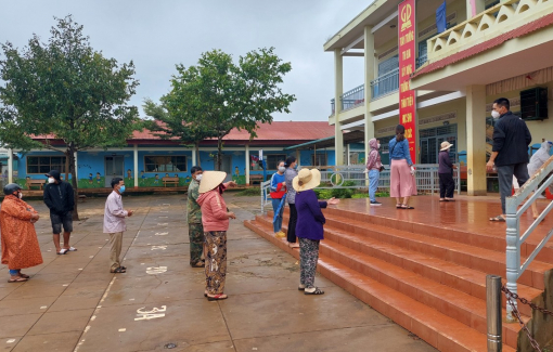 Đắk Lắk: Một lãnh đạo thị trấn dương tính với SARS-CoV-2 chưa rõ nguồn lây