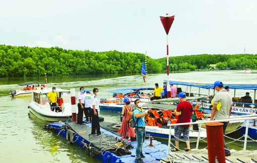 "Du lịch khép kín" - Đi hay không, nói một lời?