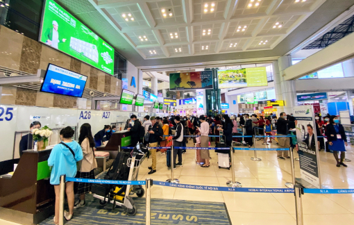 Áp giá sàn vé máy bay: Không hợp lý và thiếu thuyết phục