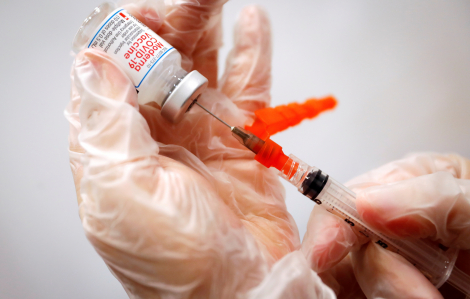 Mũi hai của vắc xin Janssen được ủng hộ, Mỹ dự kiến hạ tuổi tiêm Pfizer