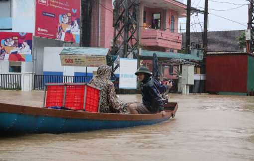 Lũ dâng cao, Quảng Bình chuẩn bị di dời dân