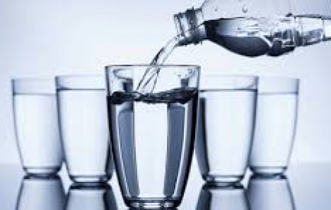 F0 khỏi bệnh có nên uống thật nhiều nước?