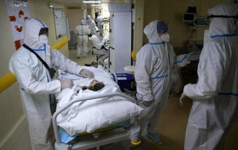 Tổng thống Nga yêu cầu người dân nghỉ làm 1 tuần do số ca nhiễm và tử vong tăng đột biến