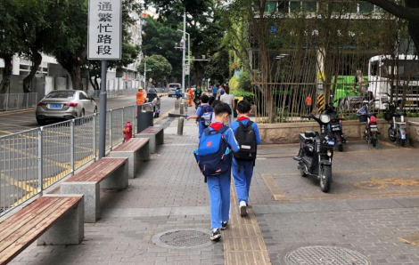 Trung Quốc thông qua luật cắt giảm áp lực bài tập về nhà đối với học sinh