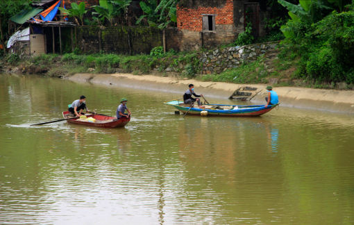 Bé trai 8 tuổi mất tích bí ẩn khi đang chơi