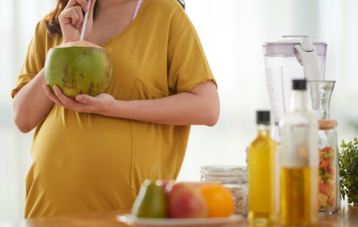 Bầu mấy tháng uống được nước dừa?