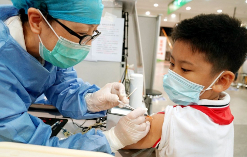 TPHCM dự kiến tiêm vắc xin ngừa COVID-19 cho trẻ em vào ngày mai, 27/10