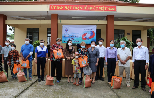 Quỹ Từ thiện Kim Oanh hỗ trợ người nghèo tỉnh Bình Dương vượt qua khó khăn đại dịch