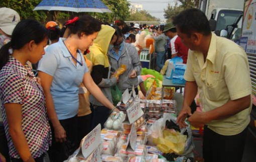 Sở Công Thương TPHCM kiến nghị bán hàng bình ổn giá lưu động cho công nhân