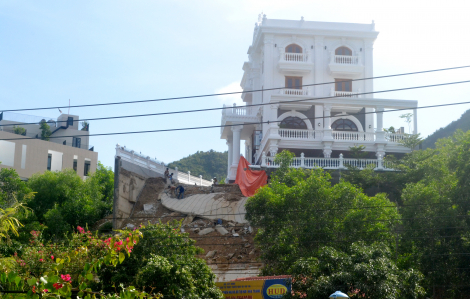 Nha Trang: Hiểm họa từ biệt thự trên núi khi bị sạt lở