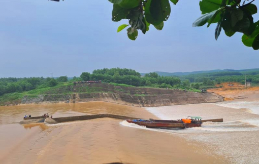 Vụ đoàn công tác Sở GTVT gặp nạn trên sông Thạch Hãn: Tìm thấy thi thể nạn nhân