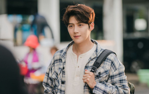 Kim Seon Ho tái xuất sau scandal