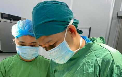 Khánh Hòa: Bóc tách thành công khối u vú nặng 5kg cho bệnh nhân 67 tuổi
