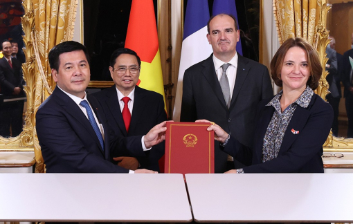 Việt Nam và Pháp ký kết các thỏa thuận hợp tác trị giá nhiều tỷ USD