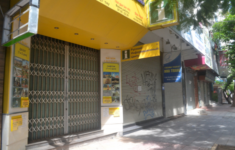 Sau một tháng mở cửa, phố Tây ở Nha Trang vẫn “cửa đóng then cài”