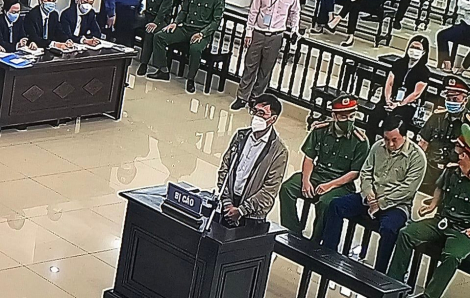 Tòa tuyên án cựu tổng cục phó Nguyễn Duy Linh và Phan Văn Anh Vũ
