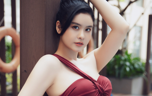 Body nuột nà trong trang phục áo tắm của bà mẹ 1 con Trương Quỳnh Anh