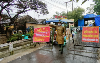 Cận cảnh khu phong tỏa Cồn Hến giữa dòng sông Hương