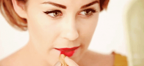 10 lưu ý để bạn trở nên nổi bật với son môi đỏ