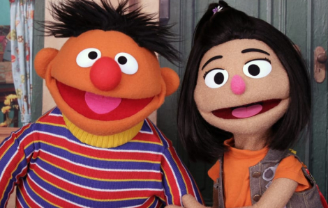 Nhân vật rối người Mỹ gốc Á đầu tiên của “Sesame Street”