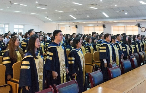 Sinh viên than "kẹt" tốt nghiệp vì thời hạn chứng chỉ tin học, nhà trường nói gì?