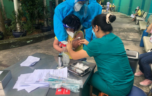 Sở Y tế TPHCM tổ chức tiêm vắc xin đợt 2 cho trẻ