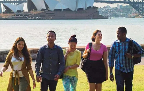 Úc mở cửa cho sinh viên, công nhân nước ngoài đã tiêm chủng từ tháng 12
