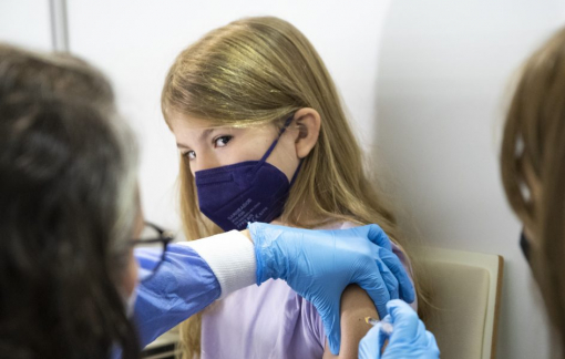 Pfizer cho biết hiệu quả vắc xin COVID-19 cho trẻ từ 12-15 tuổi đạt 100%