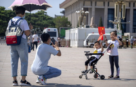 Gần 12 triệu trẻ em Trung Quốc “vô hình” vì chính sách một con