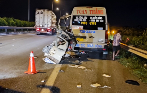 Tai nạn trên cao tốc, tài xế xe Toàn Thắng tử vong và 4 người khác bị thương nhập viện