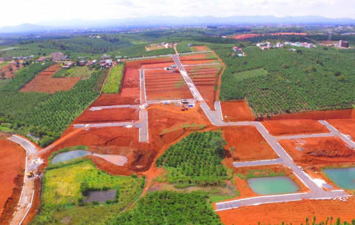 Cơ quan điều tra khám nghiệm hiện trường hàng loạt khu đất phân lô ở Lâm Đồng