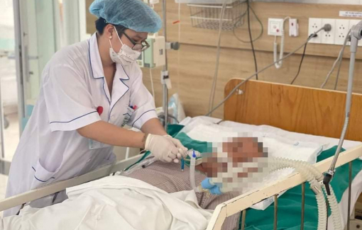 Nhiều bệnh nhân tử vong, mù mắt vì ngộ độc Methanol