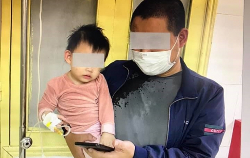 Bé 11 tháng tuổi ăn nhầm thuốc cao huyết áp của bà nội