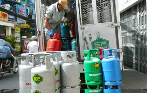 Giá gas bán lẻ tháng 12 giảm còn hơn 450.000 đồng/bình 12kg