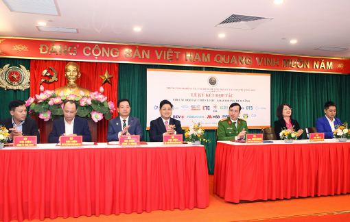 Từ tháng 12/2021: Ứng dụng dữ liệu dân cư và căn cước công dân vào dịch vụ khách hàng ngành điện