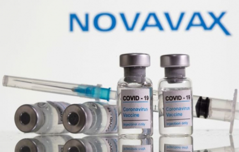 Vắc xin cho Omicron: Novavax có thể bắt đầu từ tháng 1/2022, Moderna đặt mục tiêu tháng 3