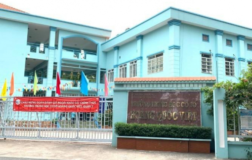 Quận 7 thông tin vụ một giáo viên uống thuốc tự tử tại cuộc họp
