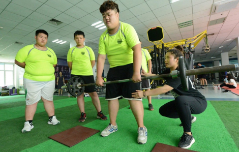 Trung Quốc báo động trẻ bị béo phì, cận thị và sức khỏe tâm thần gia tăng