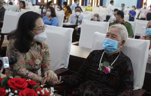 TPHCM: Phong tặng và truy tặng danh hiệu Bà Mẹ Việt Nam Anh hùng cho 23 Mẹ